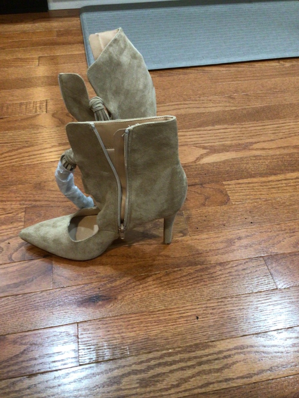 New Tan tassel booties never worn size 10